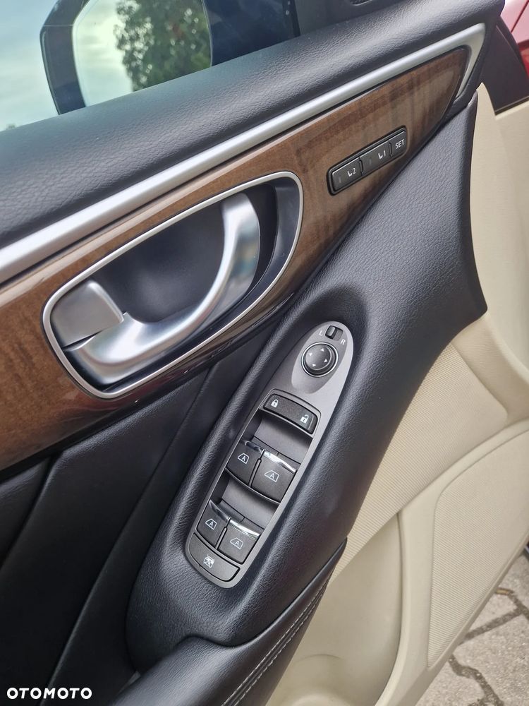 Infiniti Q50 - 16