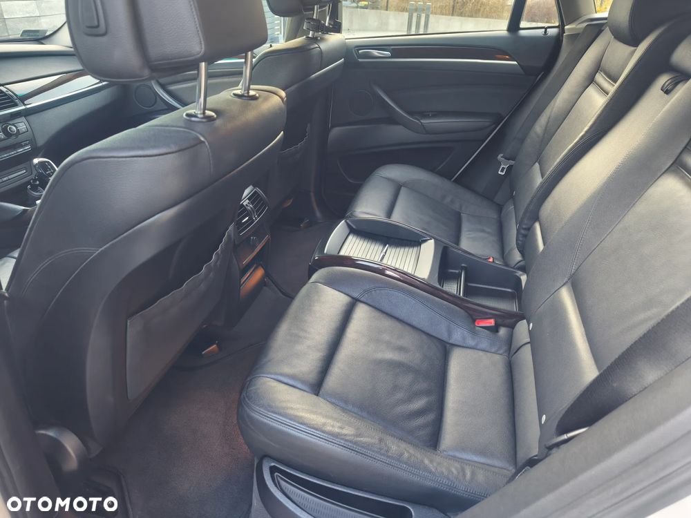 BMW X6 xDrive35i Edition Exclusive - 11