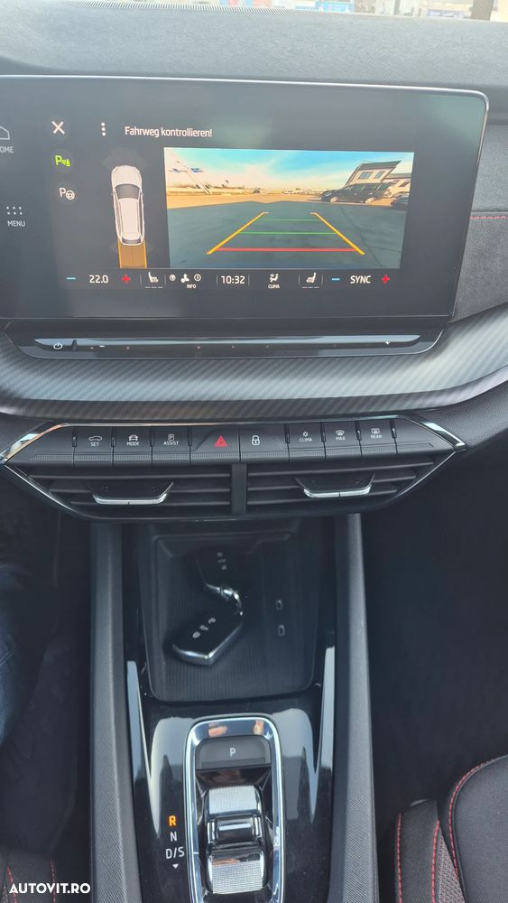 Skoda Octavia Combi 2.0 TDI DSG RS Plus - 27