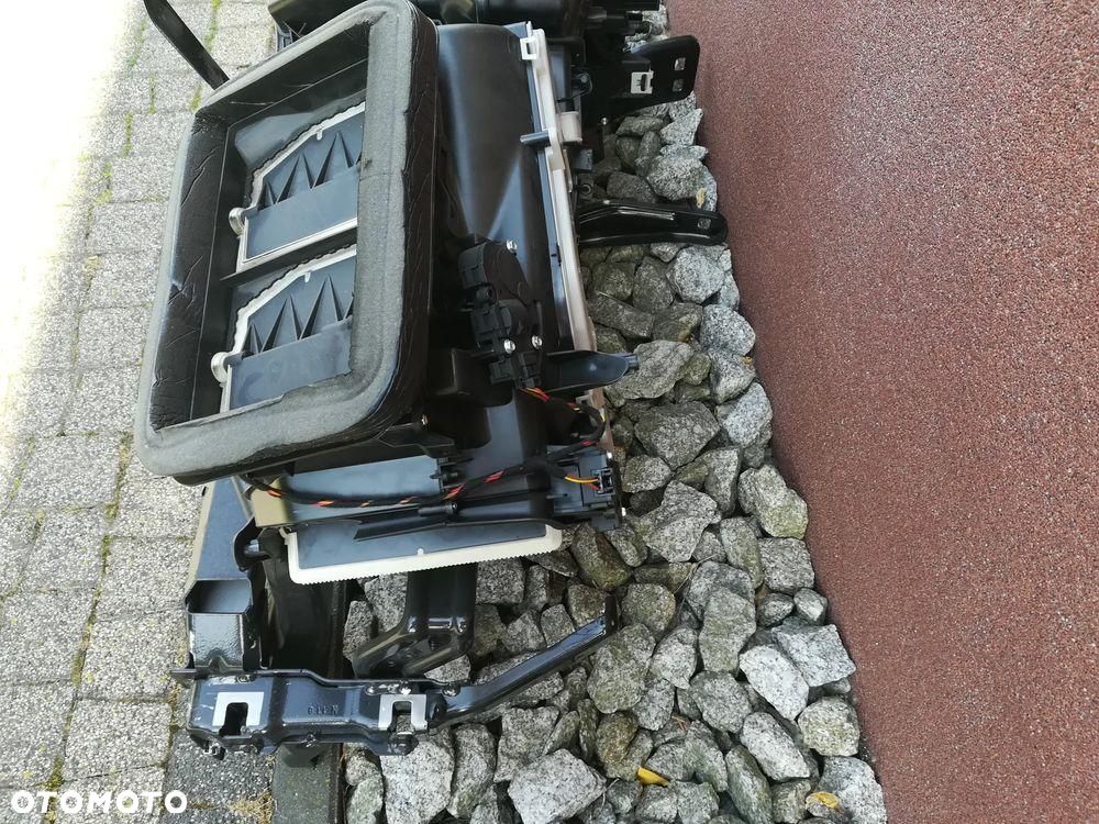 Audi Q5 80A Nagrzewnica Dmuchawa Stelaż - 10