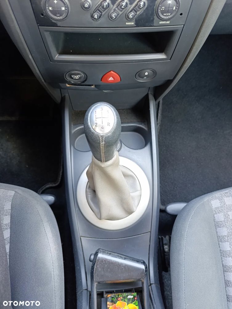 Renault Megane 1.6 Avantage - 9