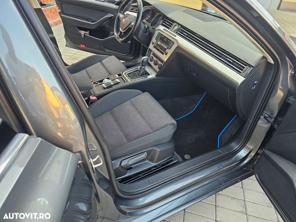Volkswagen Passat Variant 1.6 TDI (BlueMotion Technology) DSG Comfortline - 20