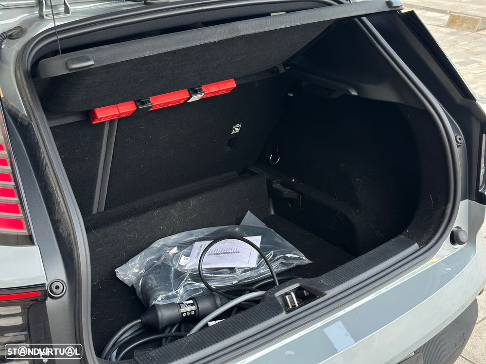 Volvo EX30 69 kWh Single Motor Extended Range Plus - 10