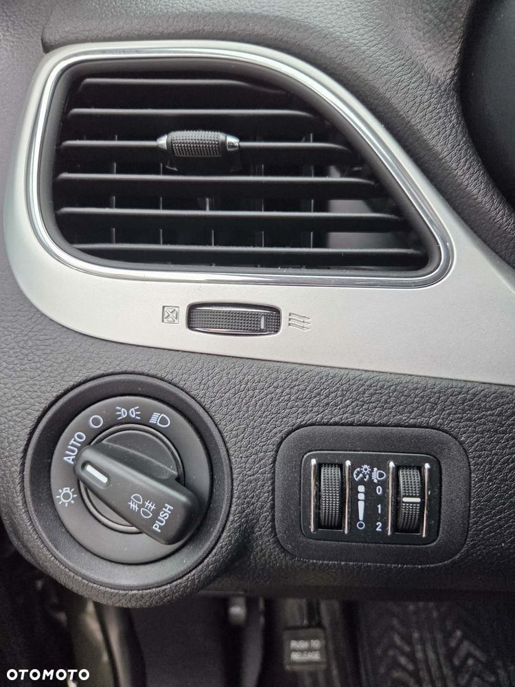 Fiat Freemont 3.6 V6 Lounge - 15