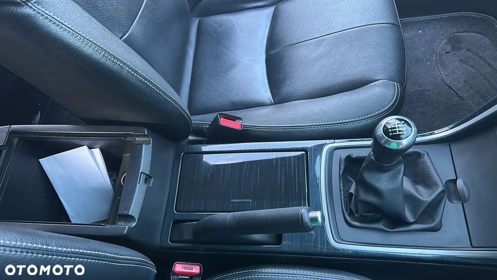 Mazda 6 2.0 CD Exclusive + - 16