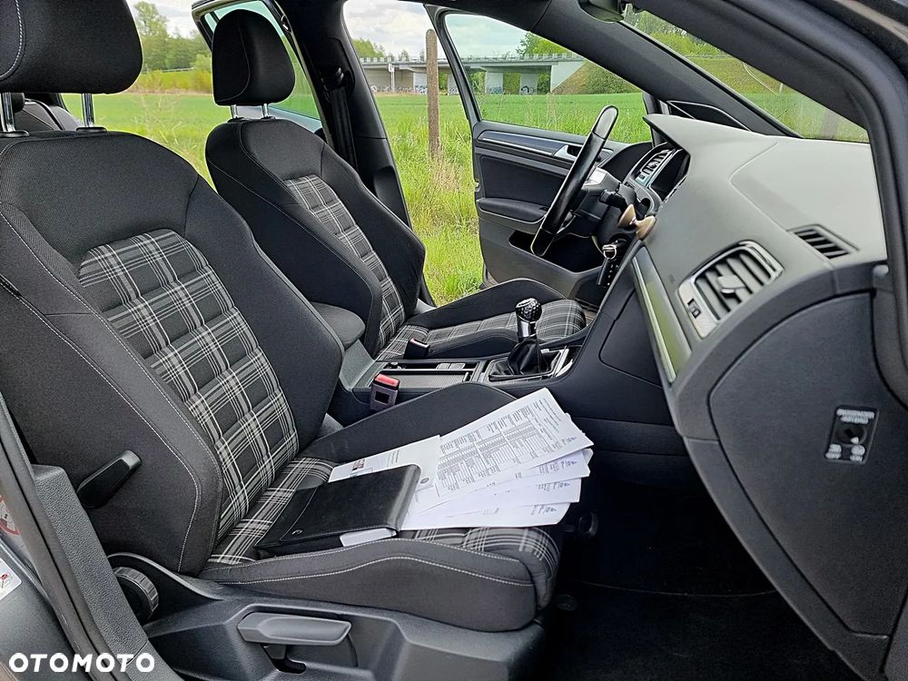 Volkswagen Golf GTD (BlueMotion Technology) - 17