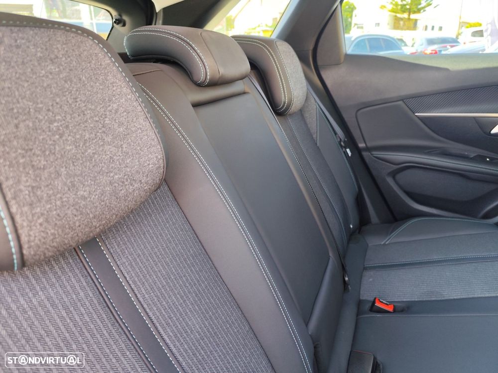 Peugeot 3008 1.5 BlueHDi Allure - 21