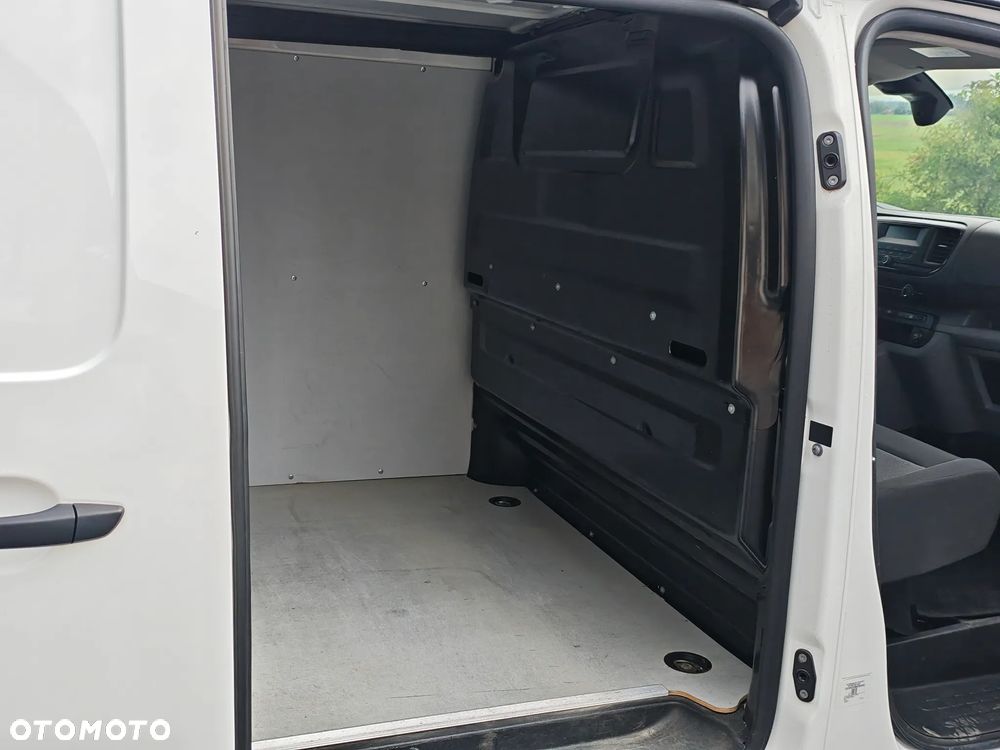 Opel Vivaro - 17