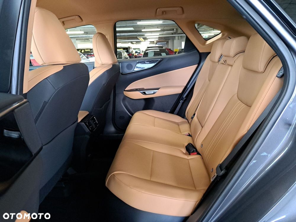 Lexus NX 350h Prestige AWD - 13