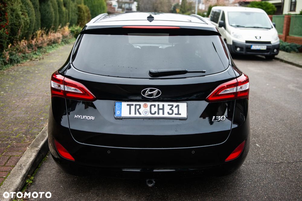 Hyundai i30 blue Kombi 1.6 GDi Passion - 6