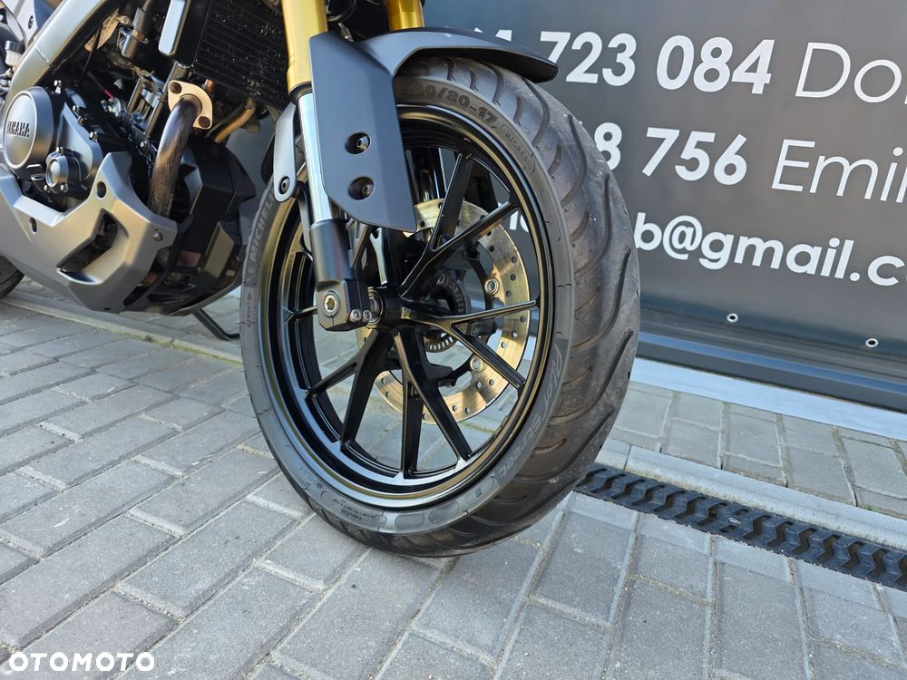 Yamaha MT - 28