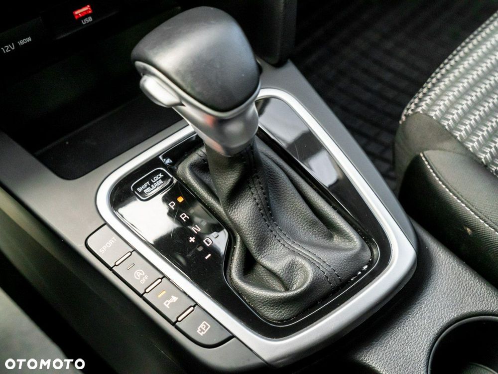 Kia XCeed 1.5 T-GDI M DCT - 14