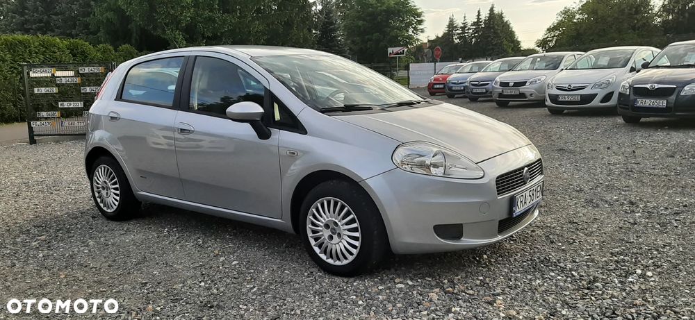 Fiat Grande Punto - 11