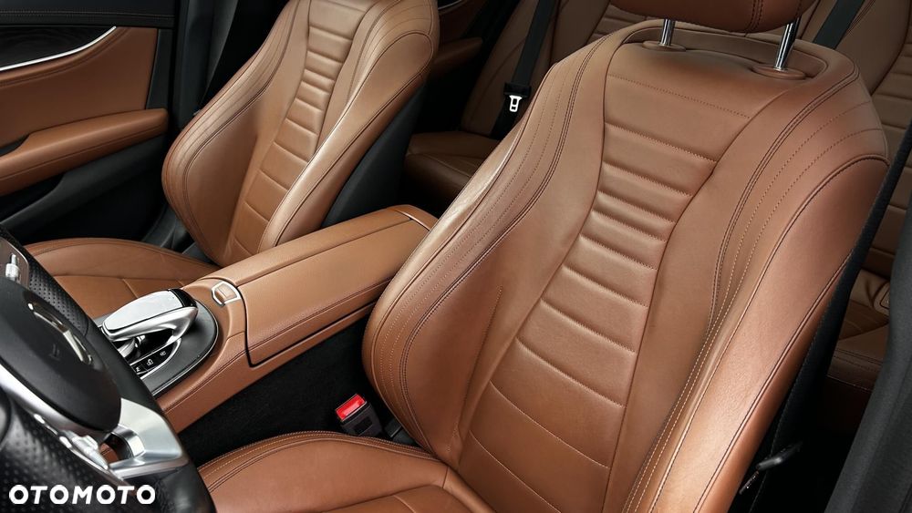 Mercedes-Benz Klasa E 220 d 4Matic 9G-TRONIC AMG Line - 12