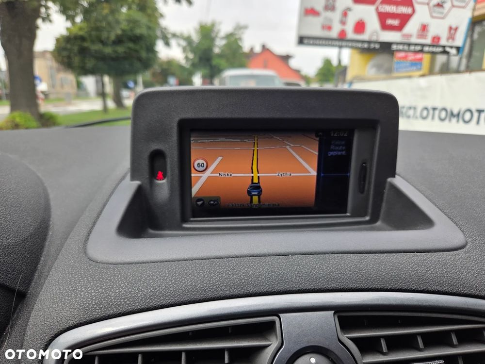 Renault Clio - 17