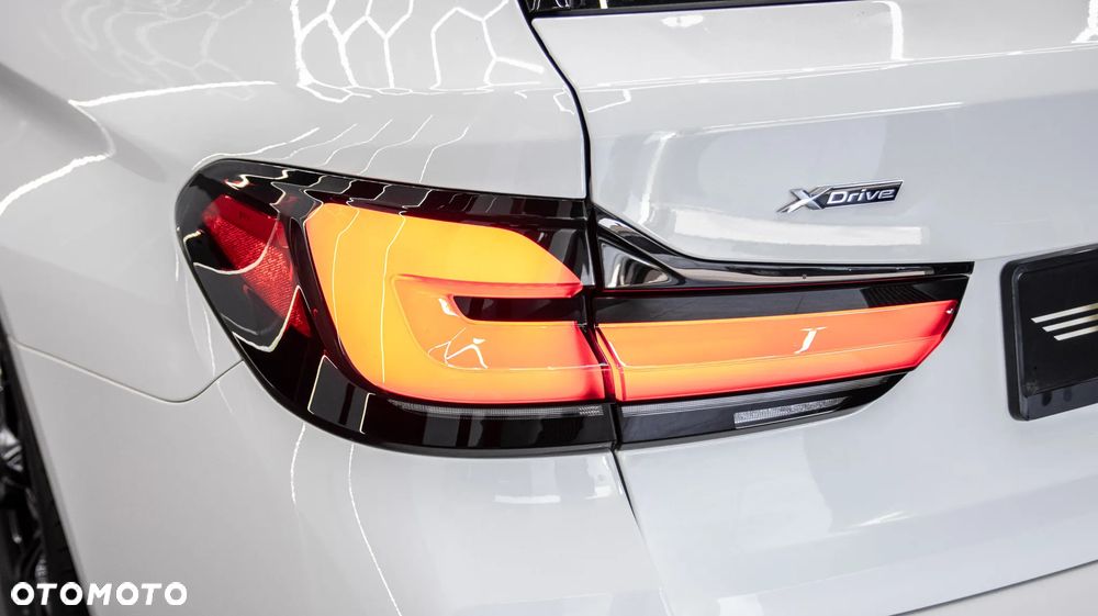 BMW Seria 5 530i xDrive mHEV M Sport sport - 13