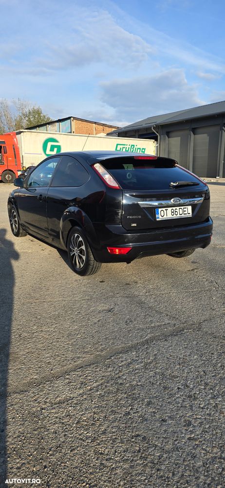 Ford Focus - 10