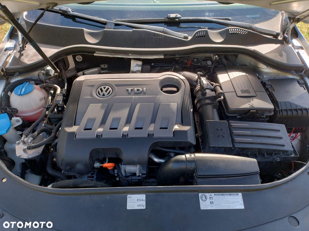 Volkswagen Passat - 19