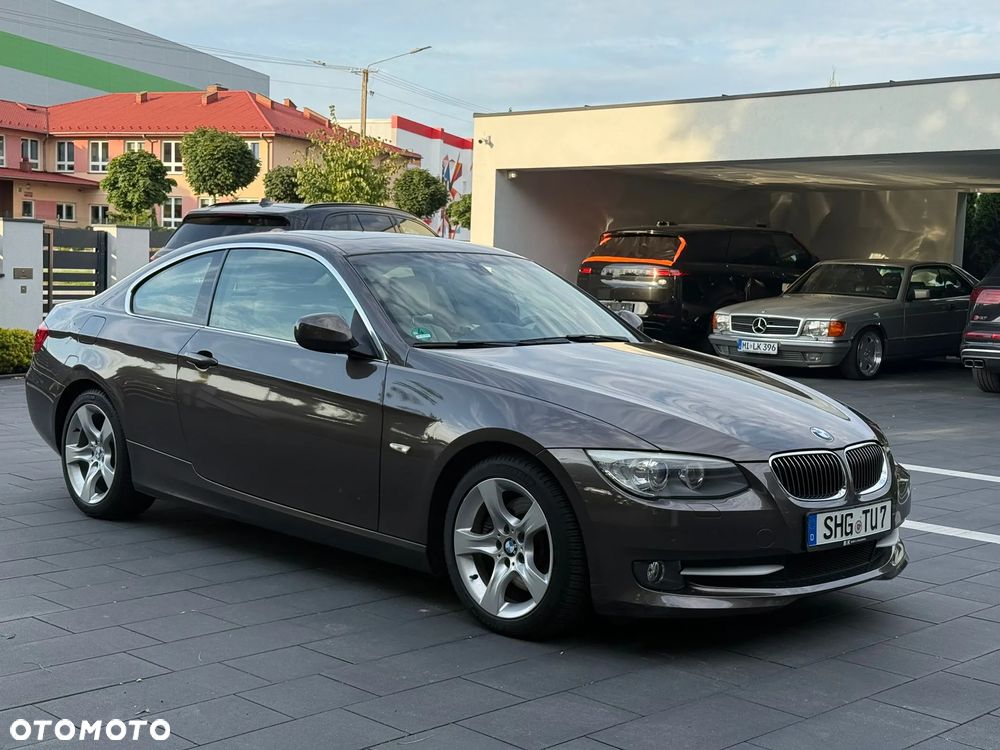 BMW Seria 3 325d Coupe Edition Exclusive - 2
