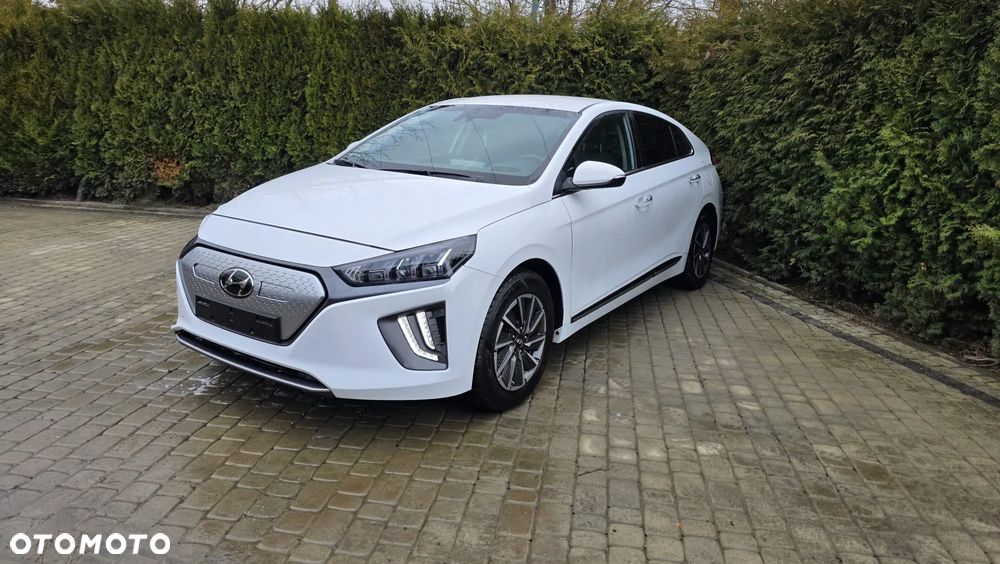 Hyundai IONIQ - 1