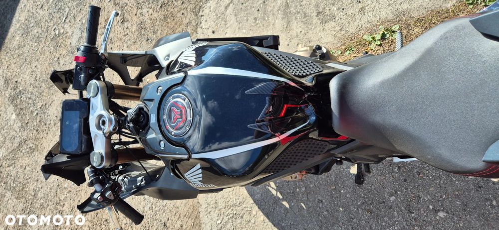Honda CBR - 9