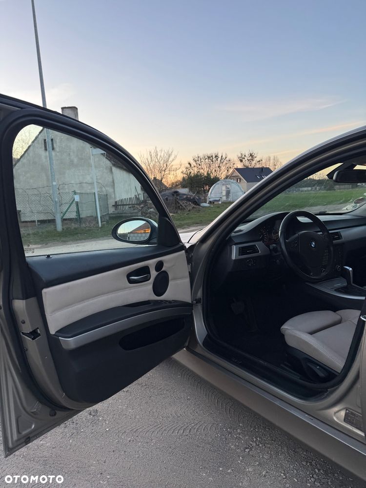 BMW Seria 3 320i Edition Exclusive - 15