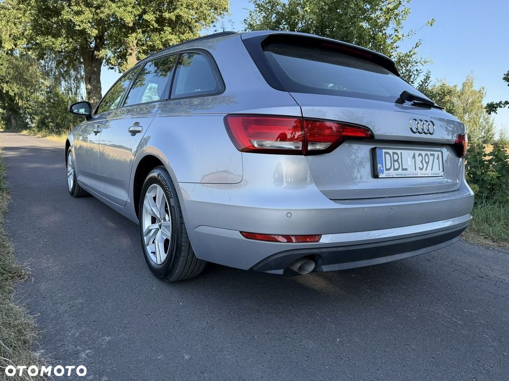 Audi A4 Avant 2.0 TDI S tronic design - 33