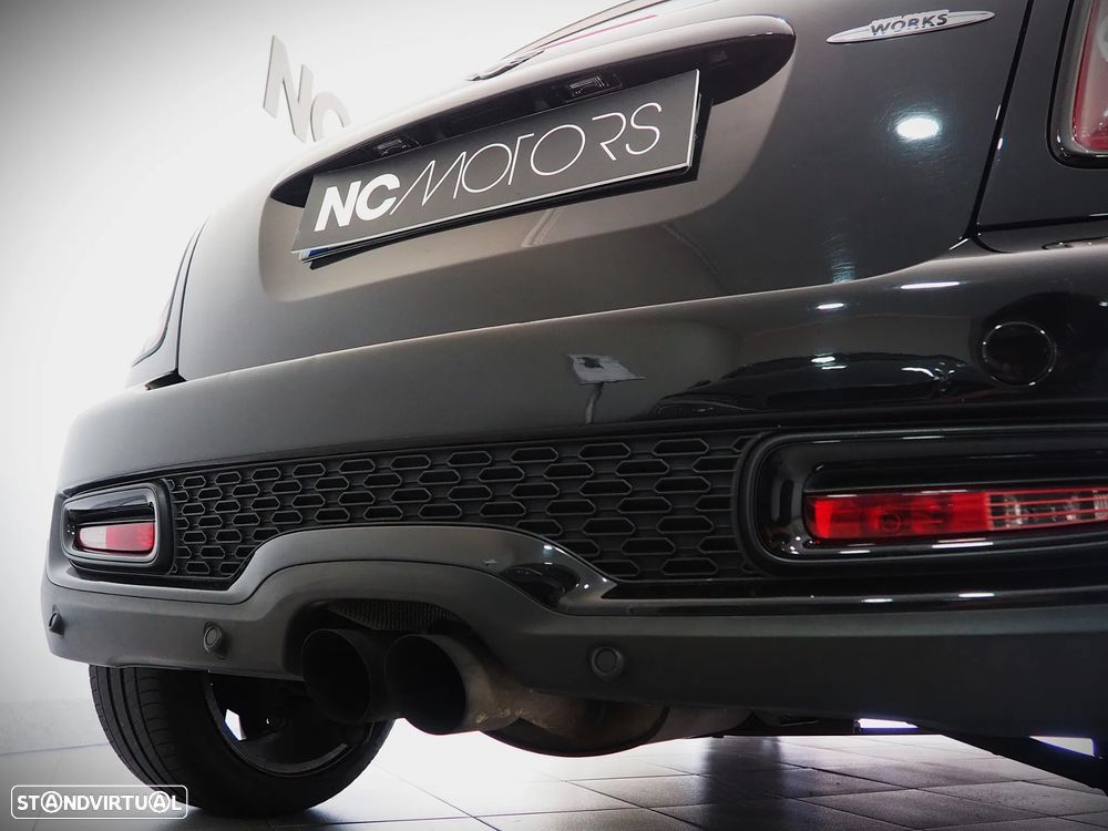 MINI Cabrio John Cooper Works - 14