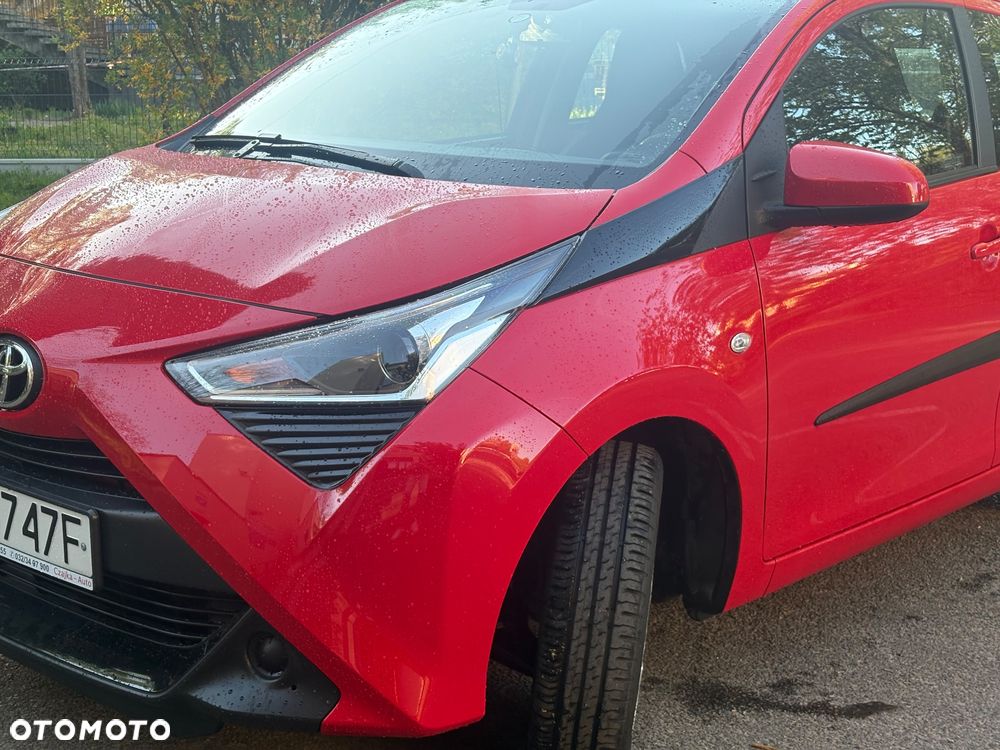Toyota Aygo 1.0 VVT-i Color Edition - 1