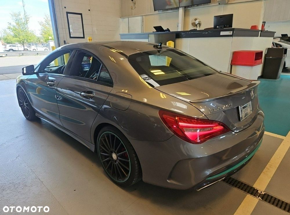 Mercedes-Benz CLA 250 4Matic 7G-DCT AMG Line - 4