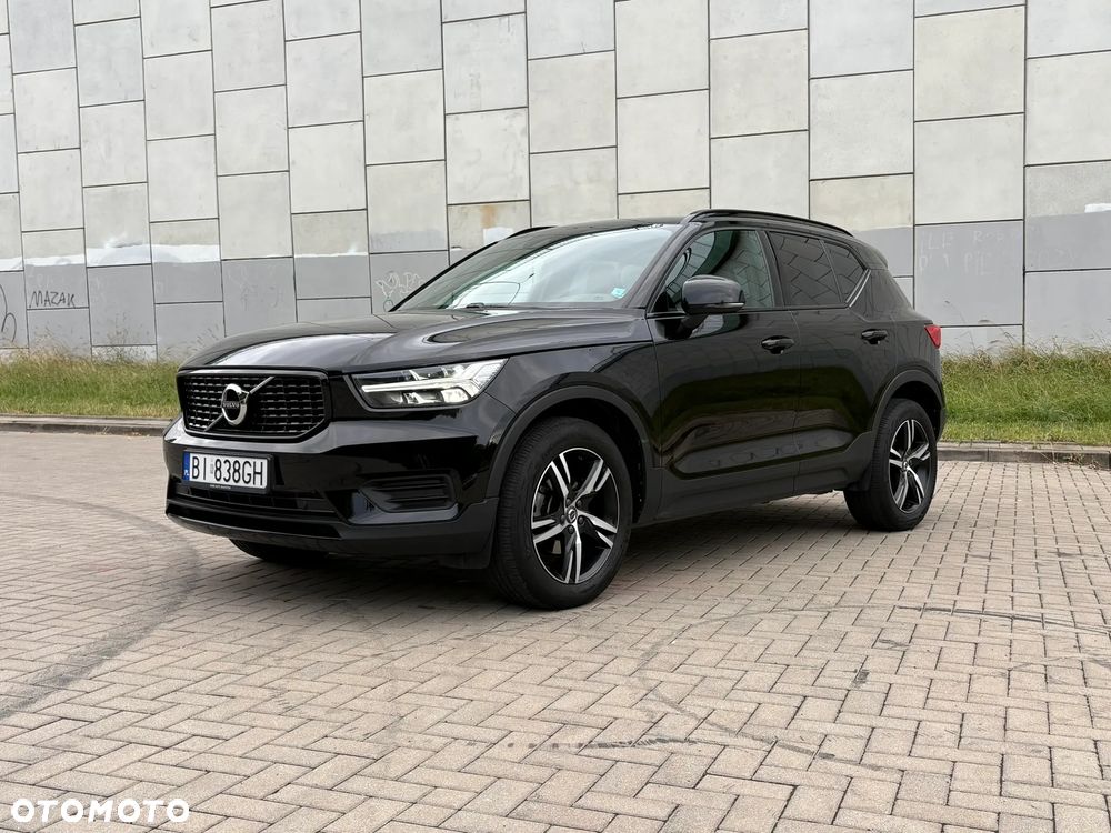 Volvo XC 40 T3 R-Design - 1