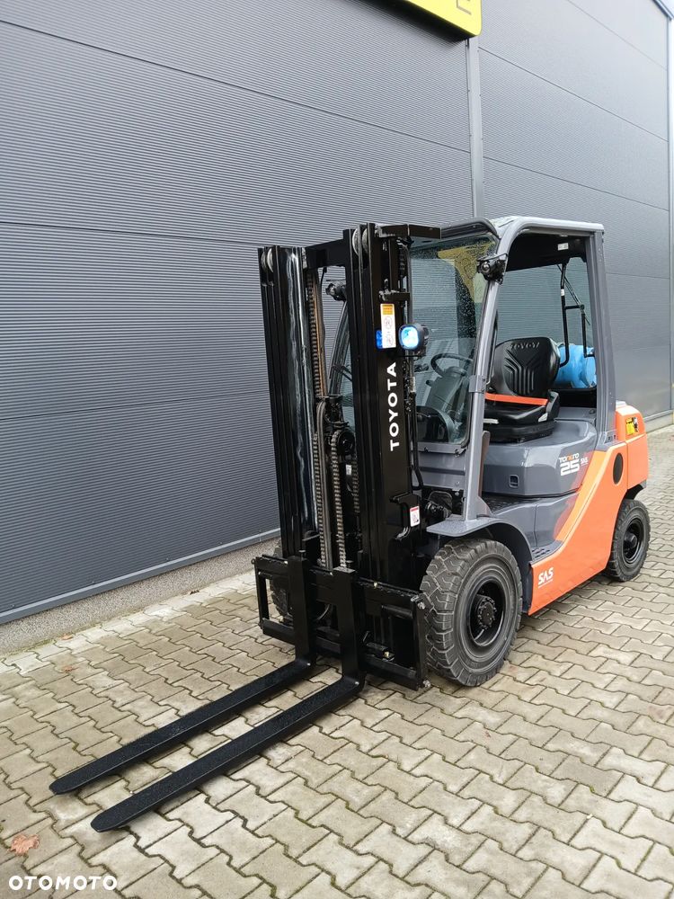 Toyota 02-8FGF25 - 4