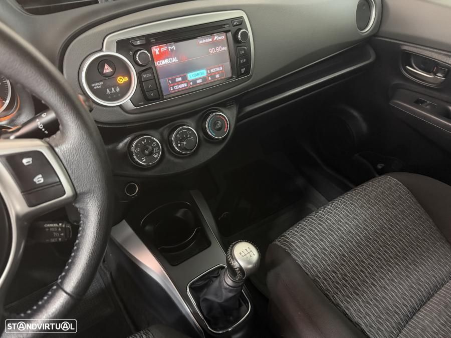 Toyota Yaris 1.4 D-4D Comfort+P.Style - 13