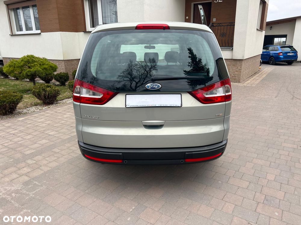 Ford Galaxy 2.0 TDCi DPF Ghia - 6