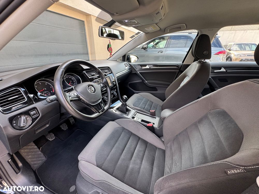 Volkswagen Golf 1.6 TDI BlueMotion Technology Comfortline - 10