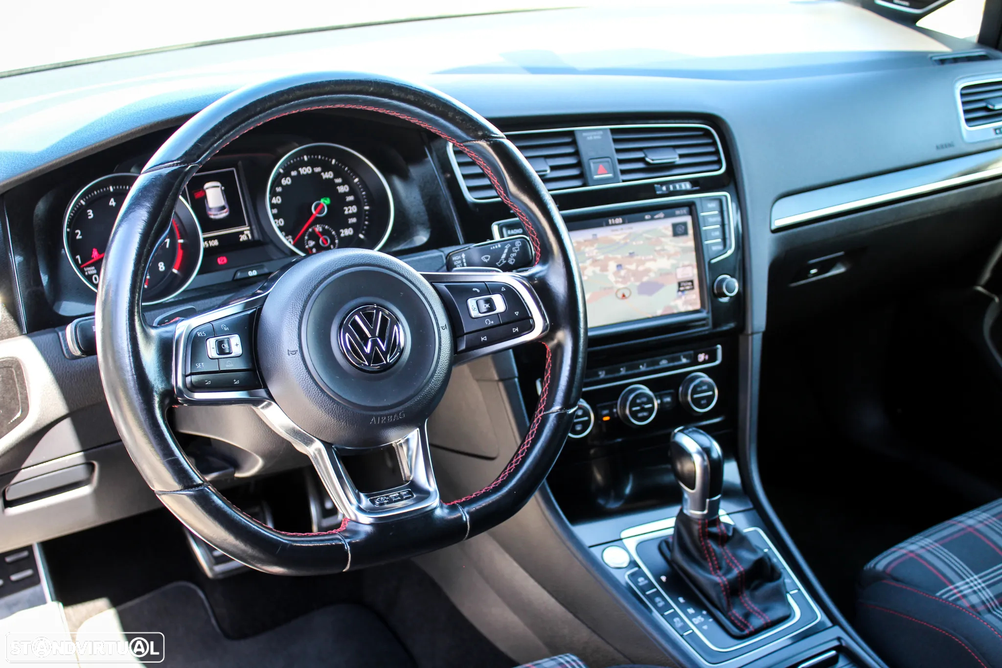 VW Golf 2.0 TSi GTi DSG Performance - 18