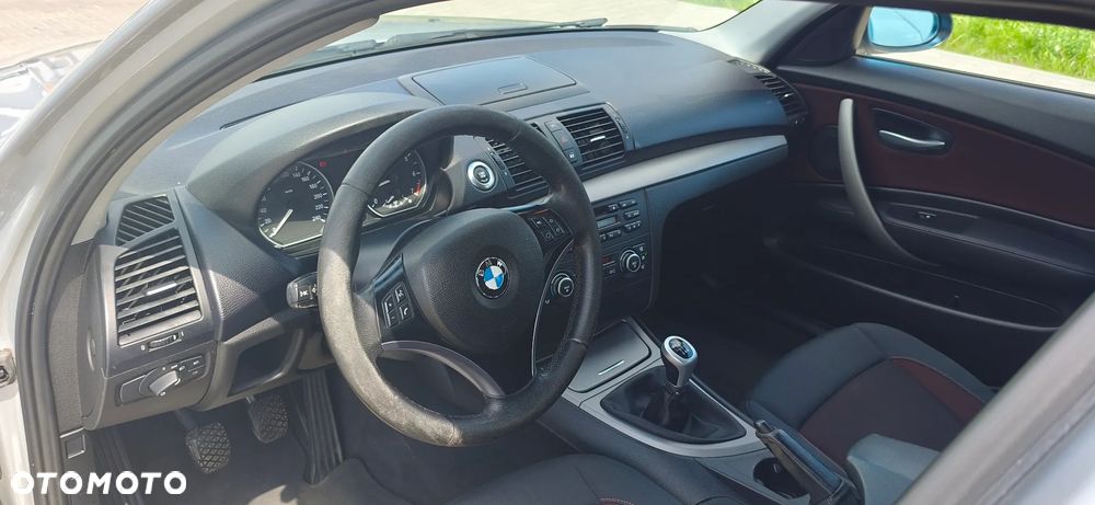 BMW Seria 1 116i - 9
