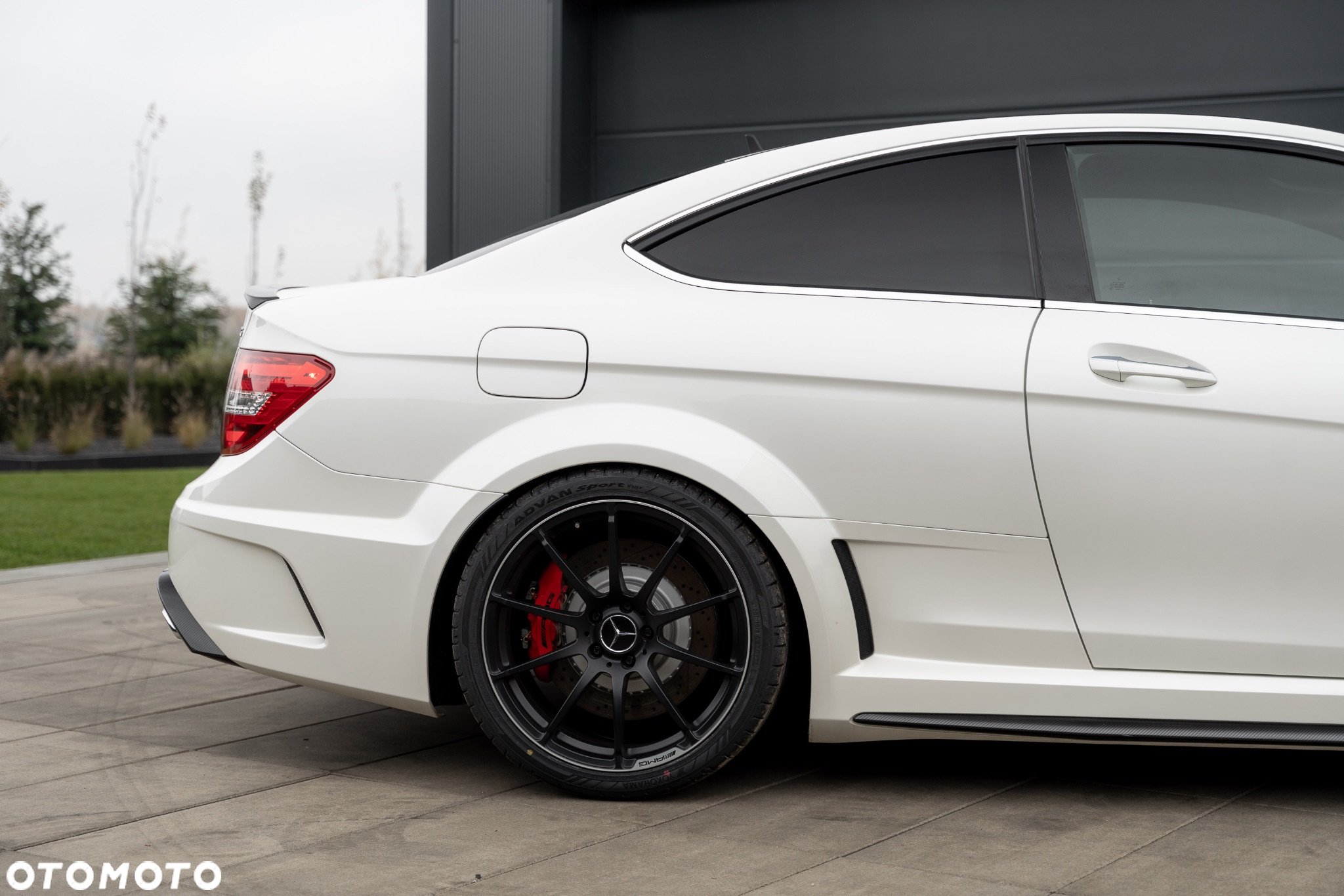 Mercedes-Benz Klasa C 63 AMG - 9