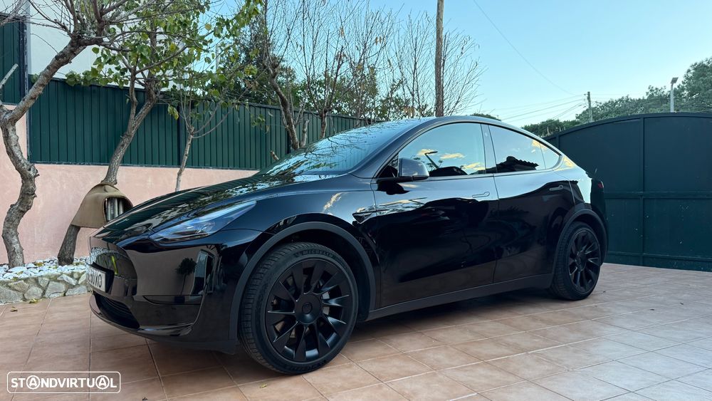Tesla Model Y Long-Range RWD - 2