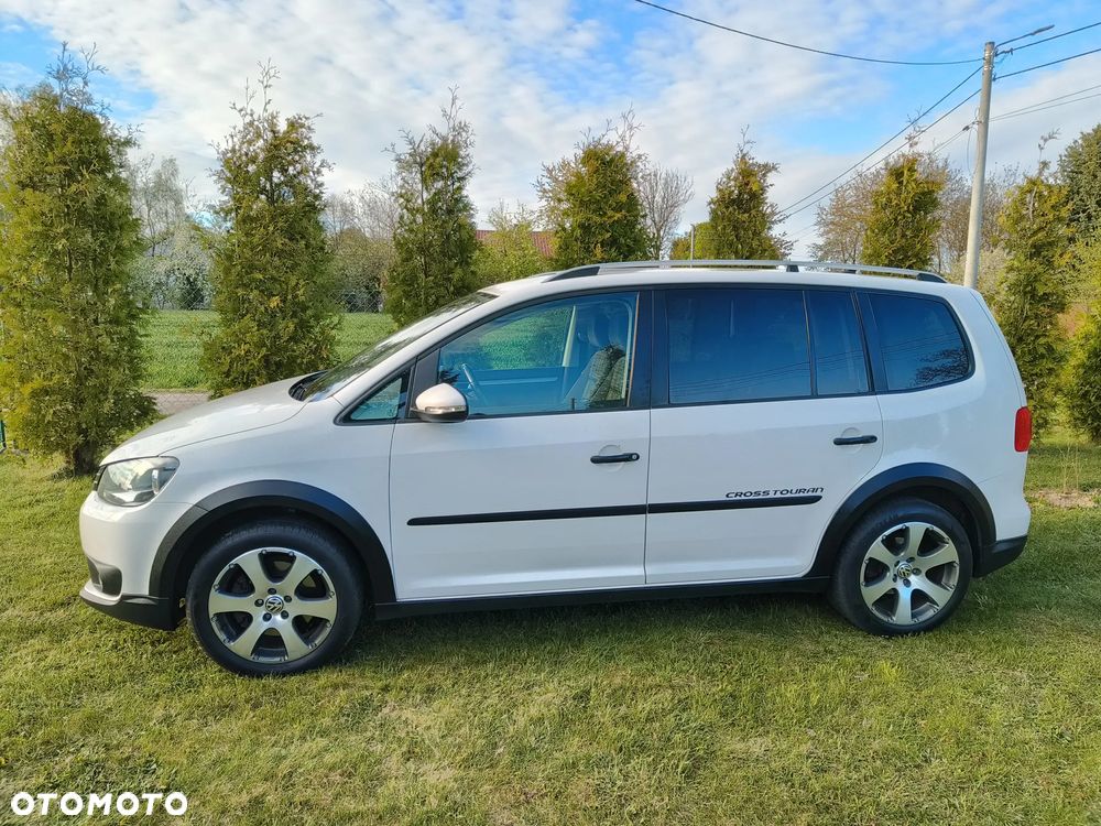 Volkswagen Touran 2.0 TDI DPF Cross - 4