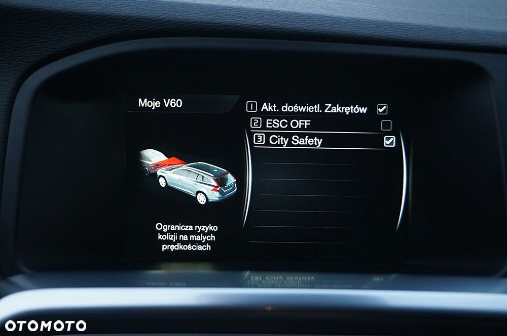 Volvo V60 D4 Geartronic Summum - 35