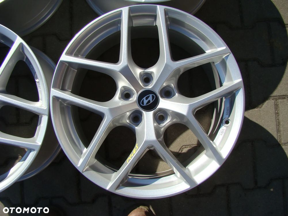 a469 5x114,3 Hyundai i30 i40 Kona Santa Fe Tuscon IX35 Veloster Elantra x18 niemontowane - 3