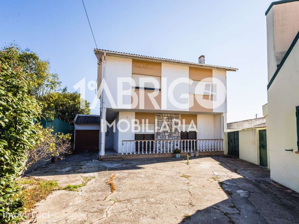 Moradia T4, perto do centro da cidade da Marinha Grande - Grande imagem: 3/23