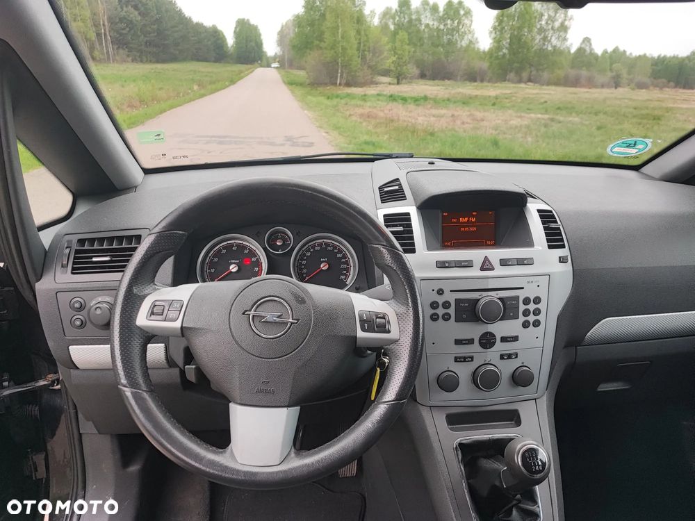 Opel Zafira 2.0 Turbo Sport - 36