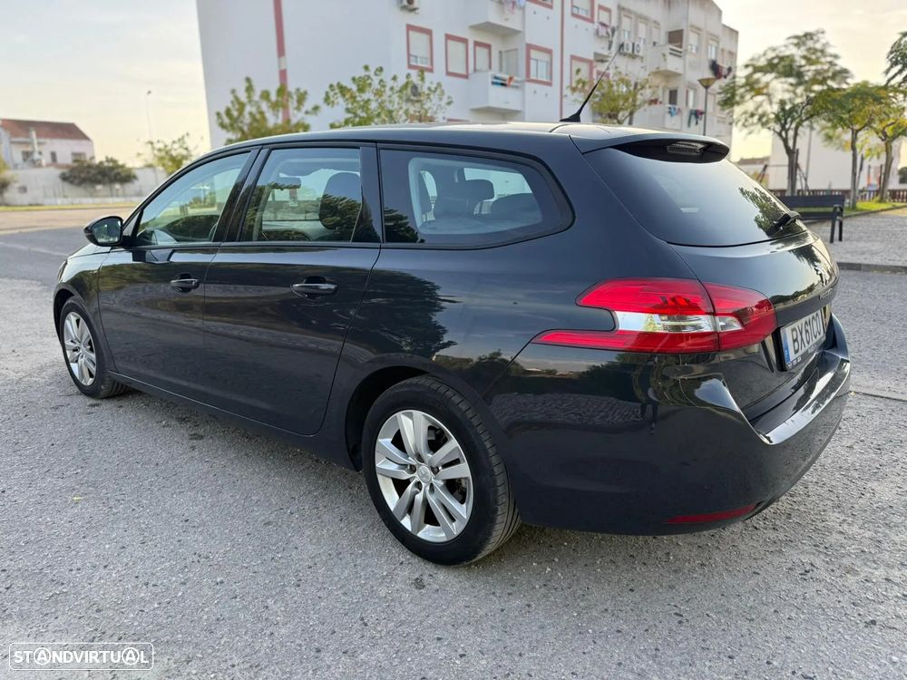 Peugeot 308 - 6