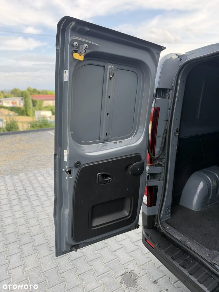 Renault TRAFIC - 28