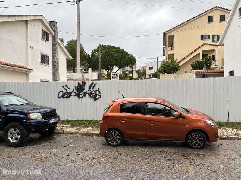 Terreno urbano em bairro de moradias, bem estruturado. - Grande imagem: 2/2