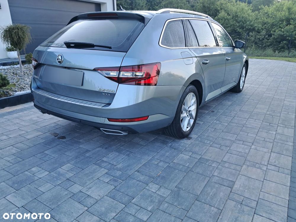 Skoda Superb 2.0 TDI SCR 4x4 Style DSG - 5