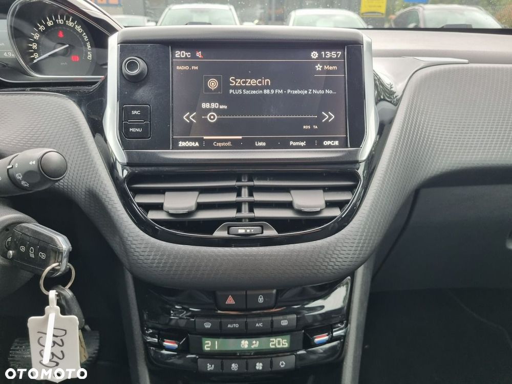 Peugeot 2008 1.2 Pure Tech Active - 18
