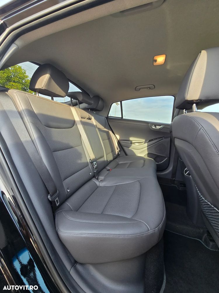 Hyundai IONIQ 1.6 GDI Premium - 5